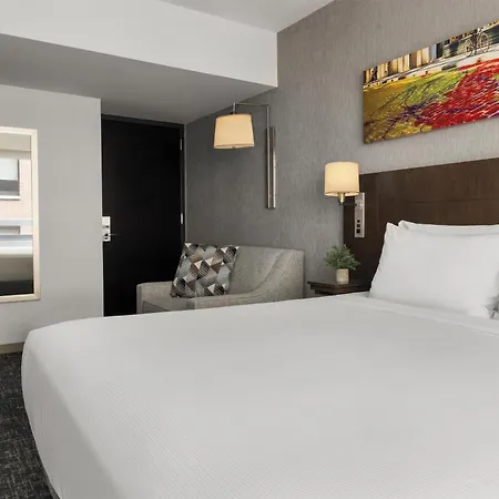 Hyatt Place - Times Square 4*