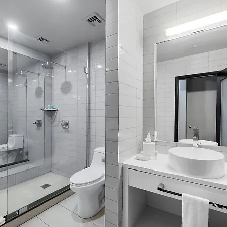 Hotel Hudson Yards 3*
