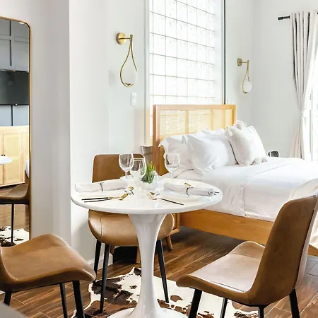 Hotel The Modernist