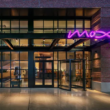 Hotel Moxy Brooklyn Williamsburg 3*