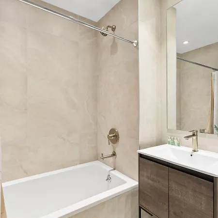 Global Luxury At The Arches Hotel 4*