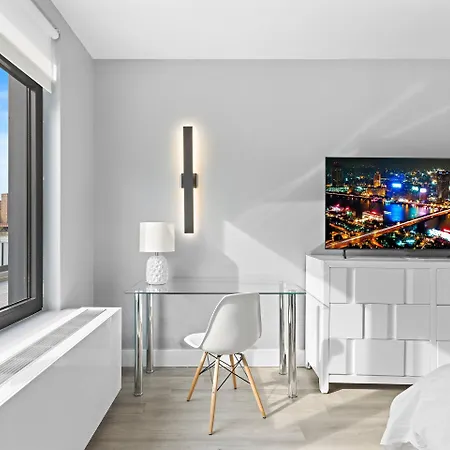 Hotel Global Luxury At The Arches New York