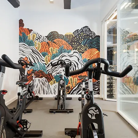 Placemakr Street 4*