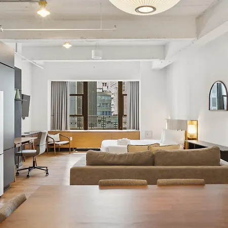 Placemakr Street 4* New York