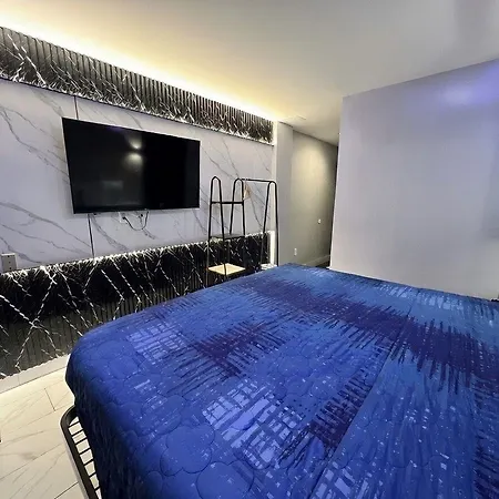 Umbrella Brooklyn - Newly Renovated 3* New York