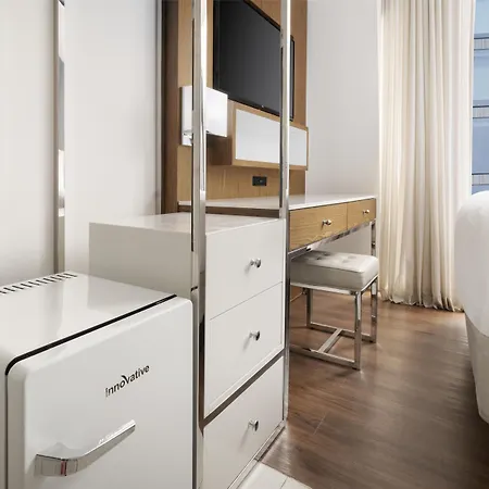 Hotel Western Premier Empire State 3*