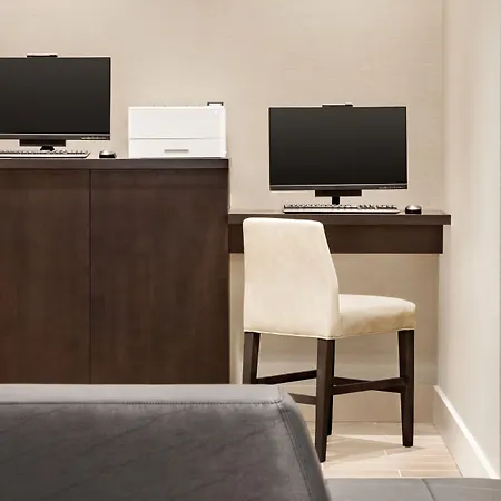 By Marriott Jfk Airport Hotel New York