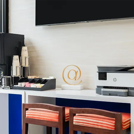 Glo Western Bronx Nyc Hotel New York