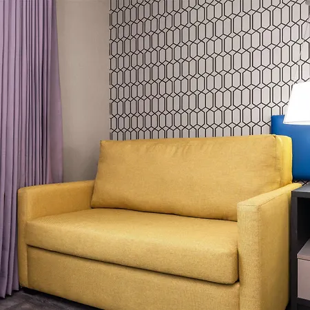 Glo Western Bronx Nyc Hotel New York