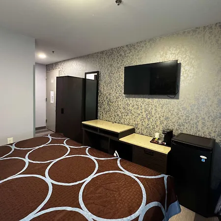 Super 8 By Wyndham Brooklyn Fulton Street Broadway Junction 2*