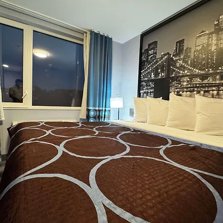 Hotel Super 8 By Wyndham Brooklyn Fulton Street Broadway Junction