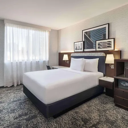Hotel Doubletree By Hilton Long Island City, Ny