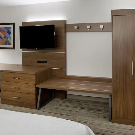 Express Brooklyn - Kings Hwy, An Ihg 3* New York