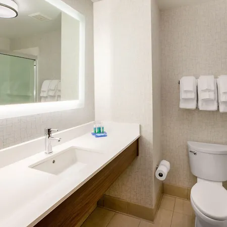 Express Brooklyn - Kings Hwy, An Ihg 3*