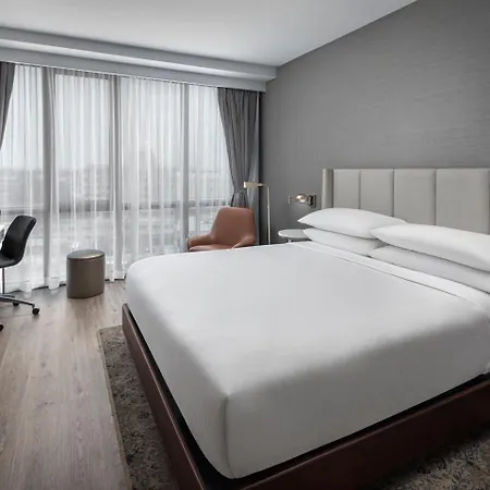 Four Points By Sheraton Flushing