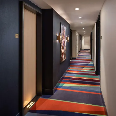 Motto By Hilton Chelsea 4*