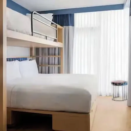 Motto By Hilton Chelsea