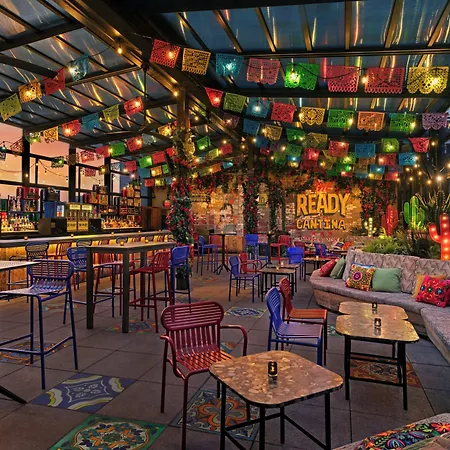Moxy Nyc East Village 3*