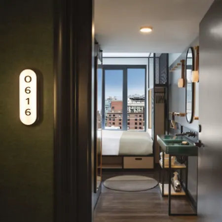 Hotel Moxy Nyc East Village 3*