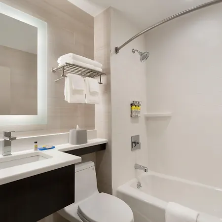 Express - Jamaica - Jfk Airtrain - Nyc By Ihg 3*