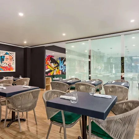 Wingate By Wyndham Bronx Haven Park Hotel