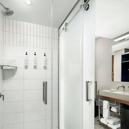 Hotel Springhill By Marriott Manhattan/times Square South 4*