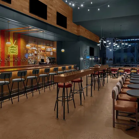 Hotel Moxy Nyc Downtown 3*