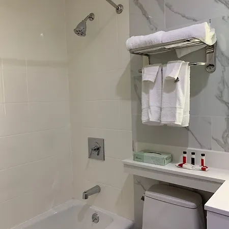 Voyage Hotel 2*