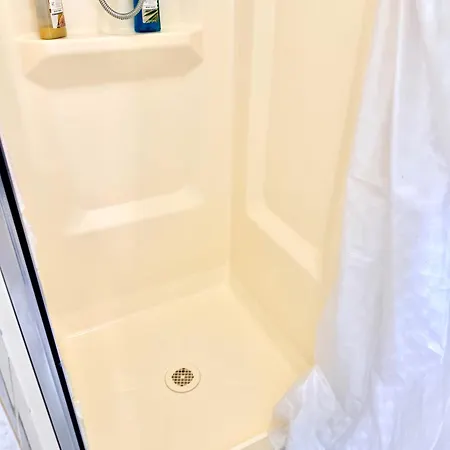 Large 3-bedrooms/2-bath Apt, One Block To Train *