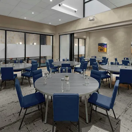 Courtyard By Marriott World Trade Center Area 3*