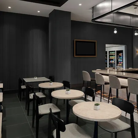 Hotel Courtyard By Marriott World Trade Center Area New York