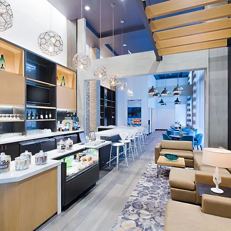 Hyatt Place Long Island Hotel 3*