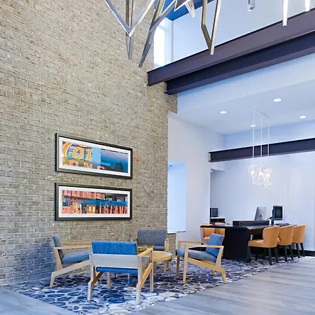 Hyatt Place Long Island 3*