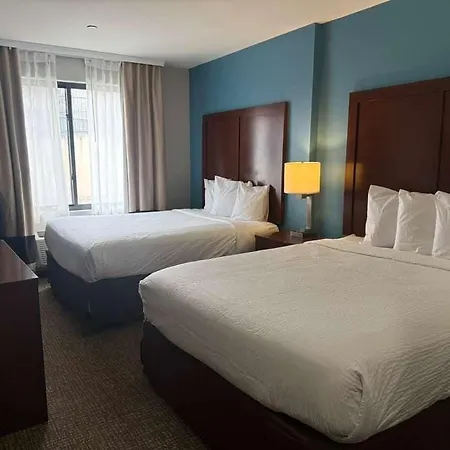 Days By Wyndham Brooklyn Marine Park Hotel