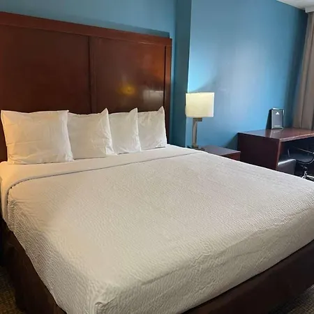 Days By Wyndham Brooklyn Marine Park Hotel 3*