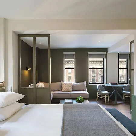 Hotel Moxy Nyc Times Square 3*