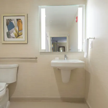 Fairfield & By Marriott Queens/fresh Meadows Hotel
