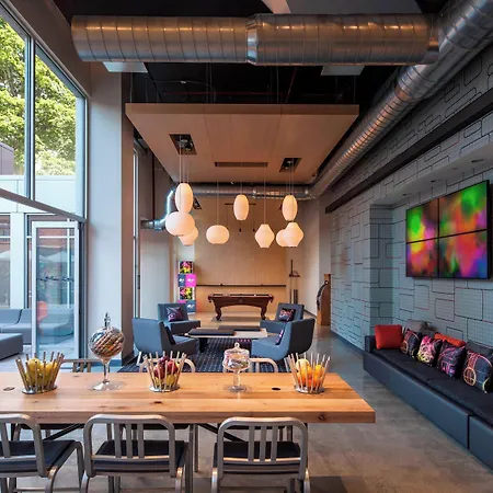 Aloft By Marriott Long Island City-Manhattan View