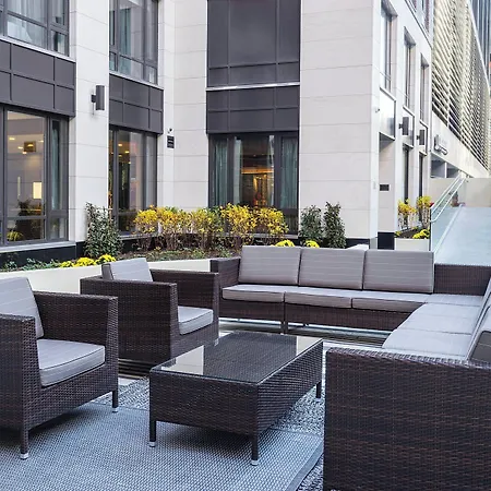 Fairfield & By Marriott Manhattan/central Park New York