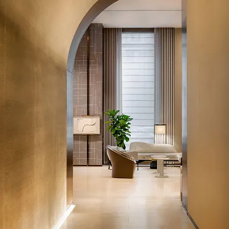 Four Seasons Downtown 5*