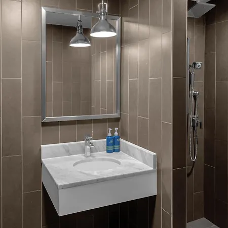 Four Points By Sheraton Downtown 3* New York