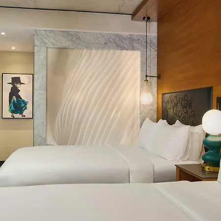 Hotel Renaissance Midtown 4*