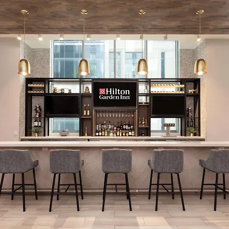 Hilton Garden Long Island 3*