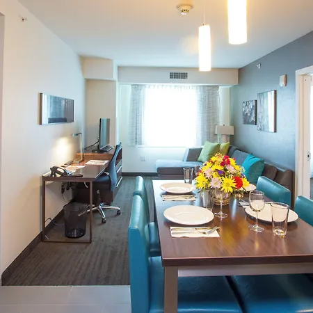 Hotel By Marriott The Bronx At Metro Center Atrium New York