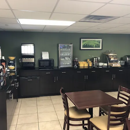 Hotel Days By Wyndham Brooklyn Borough Park 3*