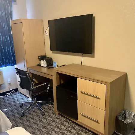 Days By Wyndham Brooklyn Borough Park Hotel 3*