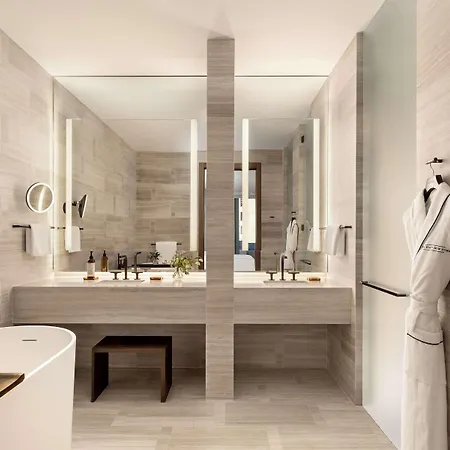 Park Hyatt 5*