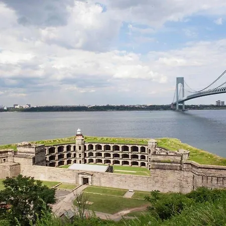 Fairfield & By Marriott Staten Island New York