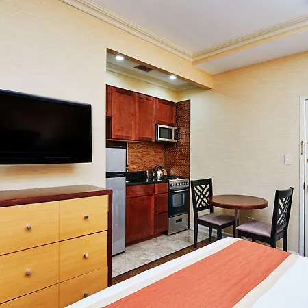 Aparthotel Radio 3*