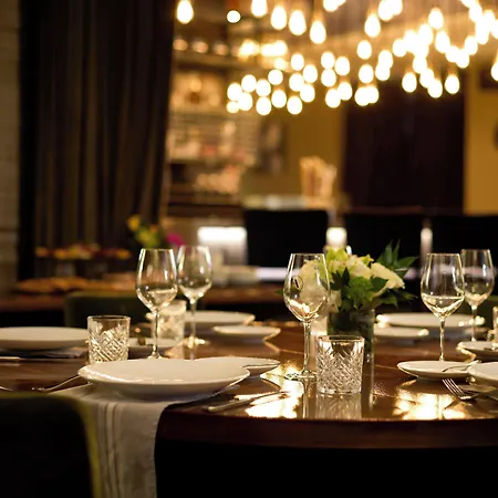 Archer Hotel